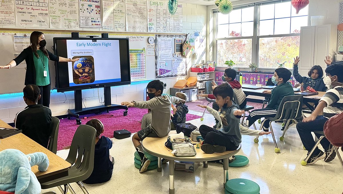 What a treat it was to have <a href="/Tech_NicholeEDU/">Nichole Boyette</a>  come from Udvar Hazy visit our class and teach them about the forces that make planes go! They also decorated mini planes that will be on display at the Air &amp; Space Museum! ✈️ #libertytogether