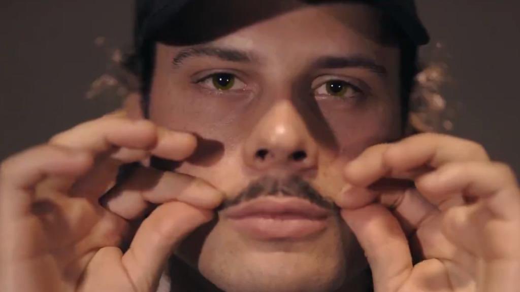 LeafsUpdates21's tweet photo. 🚨 Breaking News 🚨 

Auston Matthews has raised $136,304 for Movember which passes his goal of $134,000 and means the moustache is gone! #LeafsForever https://t.co/VCUKnqddnQ