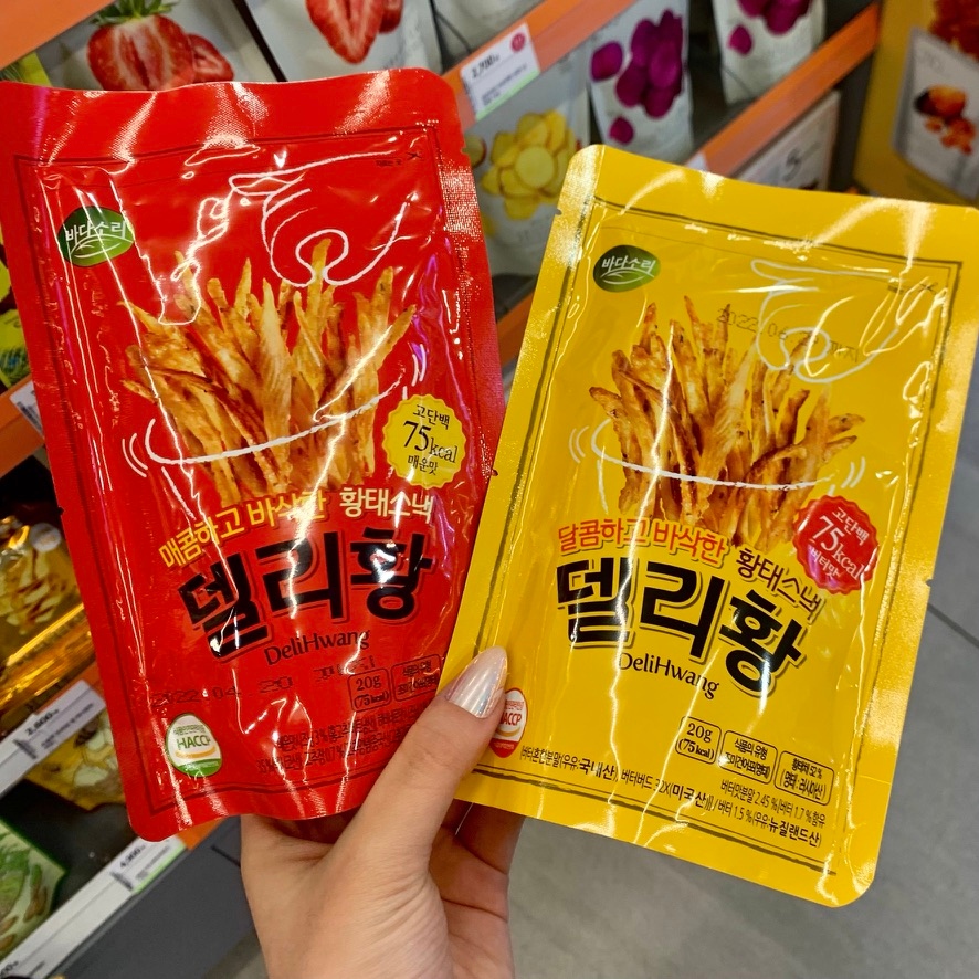 daebakbox's tweet photo. Have you ever tried dried pollack snack before?🎣
It's a Korean snack filled with healthy nutrients!
(Flavors: spicy and sweet)
#driedpollack #sweet #spicy #snackfever #ksnacks #snackfeverfam https://t.co/YcSkJlzlOe