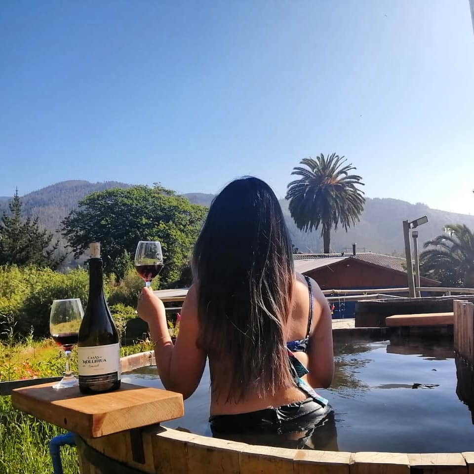 CASASDEMOLLIHUA's tweet photo. Tarde de primavera y un buen vino para descorchar!
La compañia,  la música, relajar el cuerpo y el alma 🏞️🍷💚. https://t.co/IhO27o8lcu
