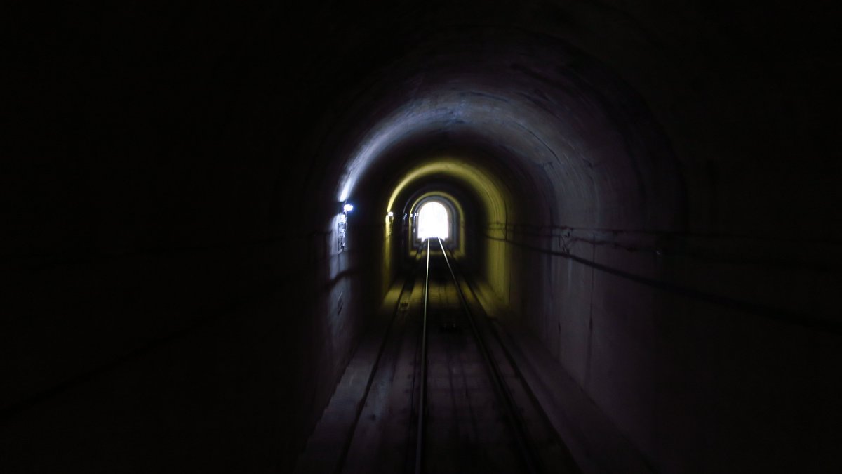 monte702's tweet image. 【速報】㊗️摩耶ケーブル運行再開!!!!!長い長いトンネルを抜け27日ぶりに無事運行再開しました！ 2021.11.21