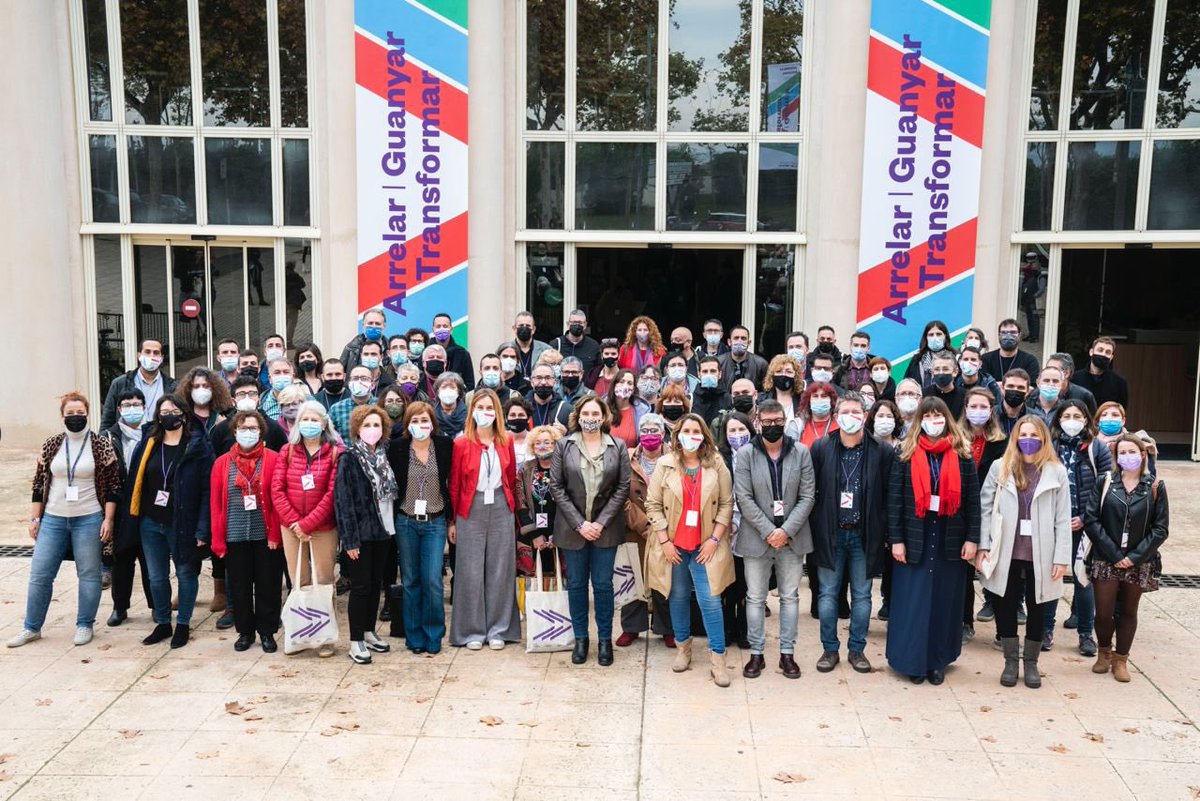 AnnaMCuello's tweet photo. Aquest és el municipalisme d’esquerres, ecologista i feminista que transforma la vida de la gent!! 💪🏻 @CatEnComu @ComunsBaix @elPratenComu https://t.co/yoNQ5Q8zGT