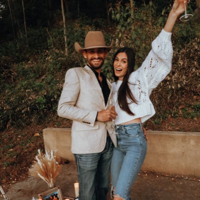 mrssarahjacoby's tweet photo. #NewProfilePic https://t.co/vRknEENyRj