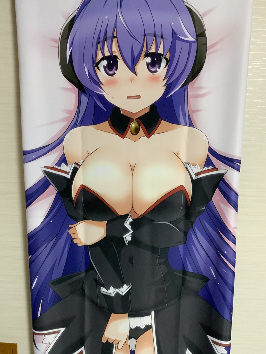 今日のビックサイトのひぐらしオンリーで羽入枕頒布します 