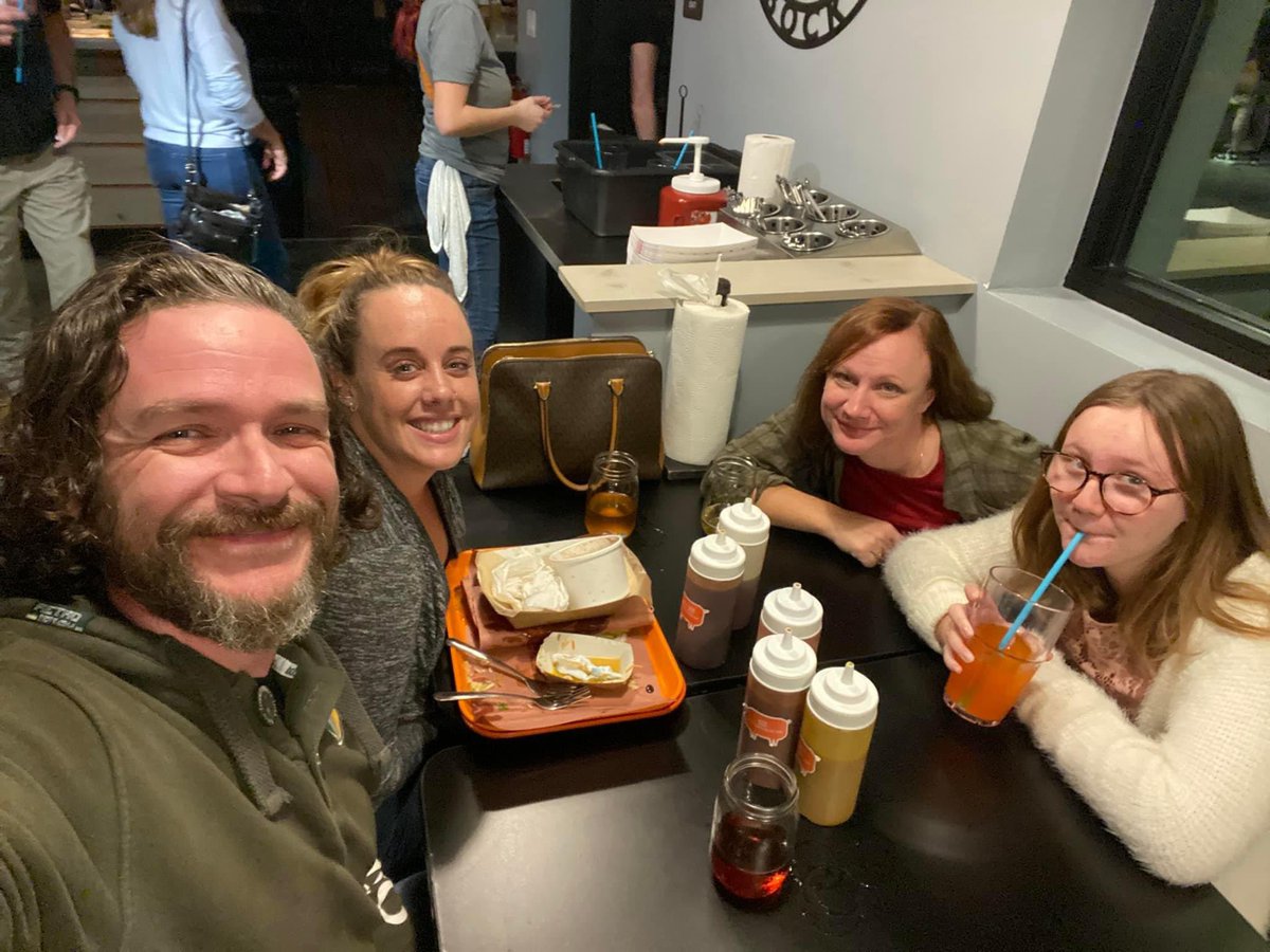 ViscarelloJello's tweet photo. It only has to make sense to us 🤷🏼♀️ #whereisthatwalgrens #beenthereatimeortwo #faceittillyoumakeit #polyamfam https://t.co/j0VoqK8OME
