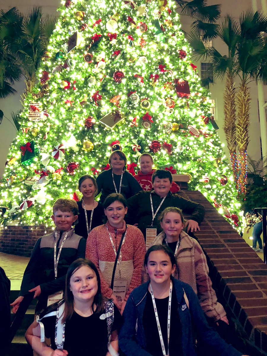 rparks117's tweet photo. Hampshire 5th graders at the Jr. Beta State Convention 
@HampshireUnit 
@nationalbeta 
#BetaCon22 https://t.co/vAiCvGwAy1