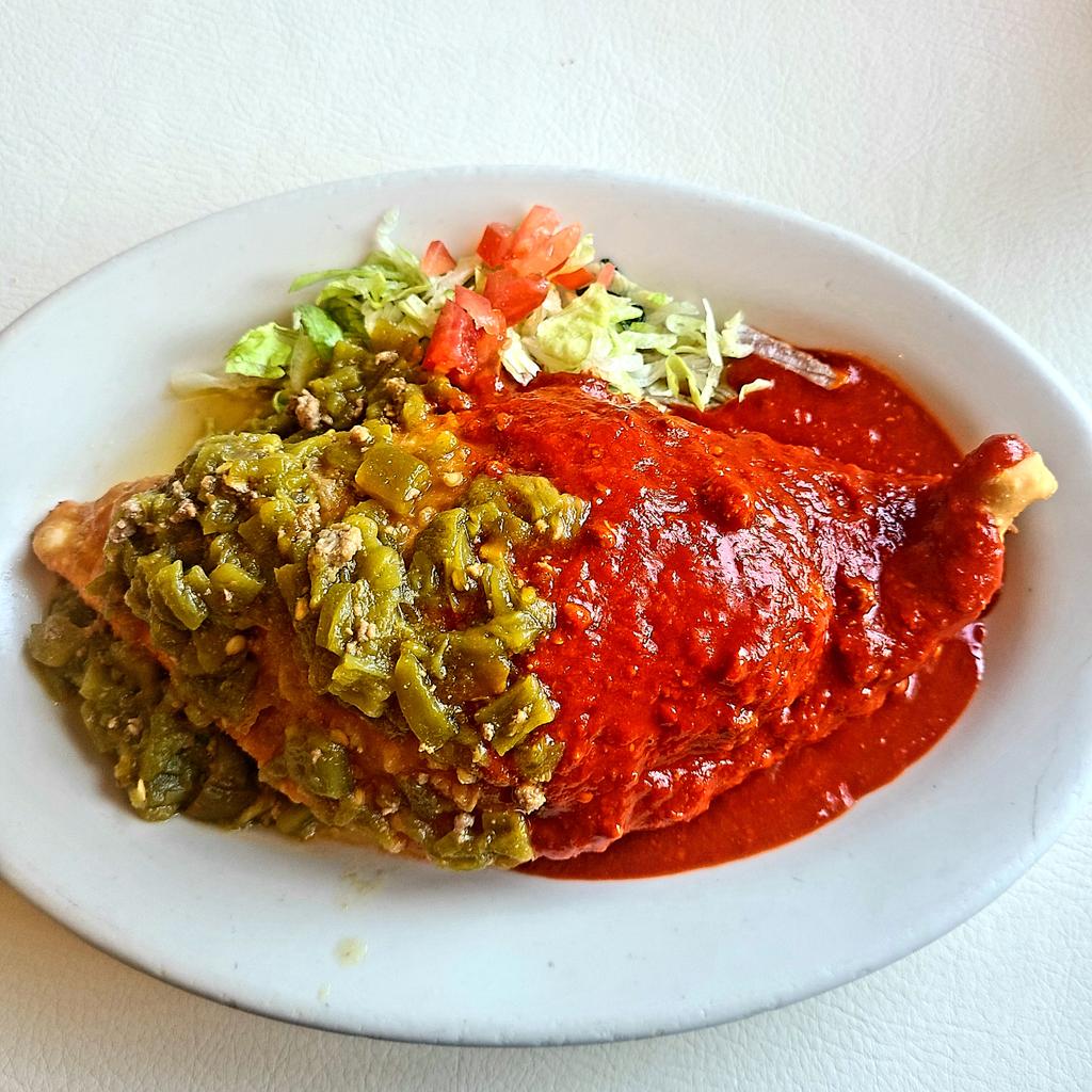 Mary and Tito's for dinner. The ultimate stuffed sopapilla 😍