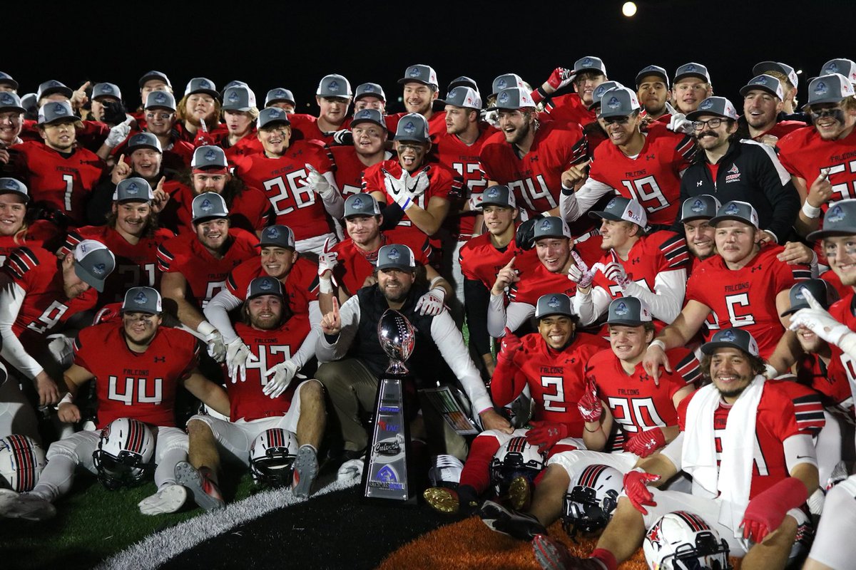 isthmusbowl's tweet photo. Isthmus Bowl Champs! 

Congrats to Wisconsin-River Falls after the 48-27 win over Washington University in St. Louis. 

Thank you @culvers https://t.co/sND1m3WsyQ