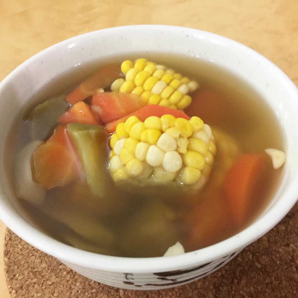 stacialau's tweet photo. #homecooking #住家飯 #青紅蘿蔔粟米湯 #greenradish #carrot #sweetcorn #soup #菜心炒牛肉 #choysum #sirloin #stirfry #香煎帶子醋汁配炒蘑菇 #panseared #scallops in #vinaigrette with #sautéed #mushrooms https://t.co/SGZXoOV2Lh