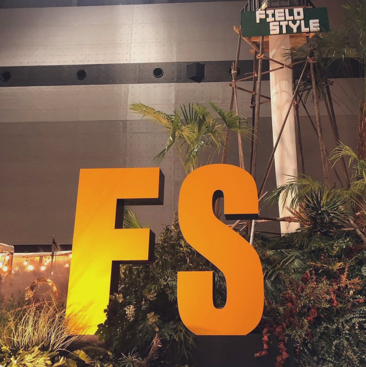 camp_snap's tweet photo. 本日はアウトドアの祭典

フィールドスタイル2021に！

メーカー様にご挨拶！

#fieldstyle https://t.co/fwzfbOqsQK