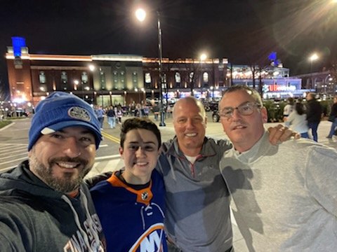 DeesNursery's tweet photo. #UBS @NYIslanders #Isles #NYIslanders https://t.co/KPuSxc7MDV