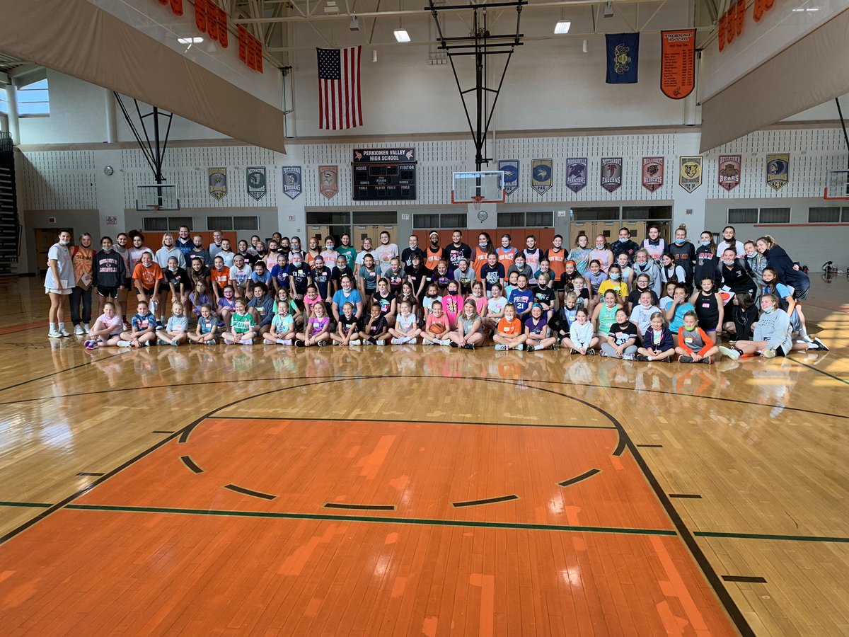 Great day in the Gym!!!! Thank you to the close to 100 Girl ballers, who attended our clinic today. We appreciate your participation and hope you had as much fun as we did. #Gameon