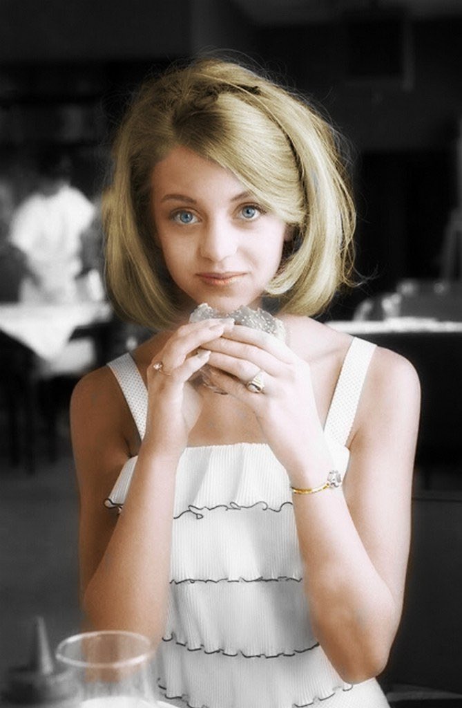  Happy Birthday Goldie Hawn 

1945-Nov-21 