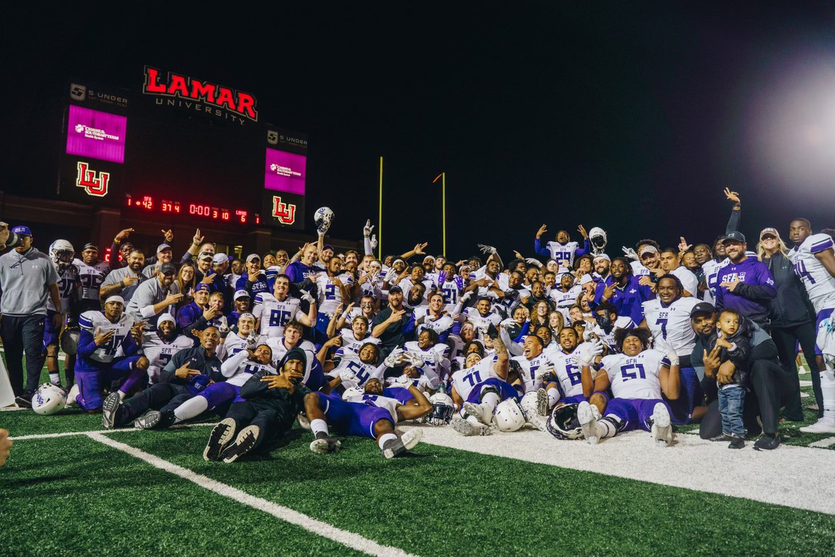 SFA_Football's tweet photo. Squad.

The 'Jacks 14 wins in '20 &amp; '21 are the most wins in back-to-back seasons since '10 &amp; '11. #GoodToGreat

#AxeEm 
#RaiseTheAxe https://t.co/Mua1SGDvKS
