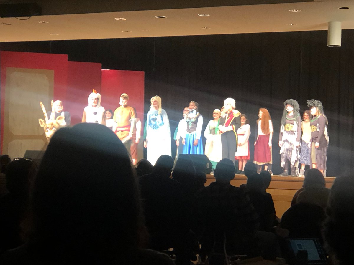 A great performance of Frozen Jr. tonight.  Congrats to the staff and students that were a part of it. You all were amazing! @MrLawrence_LHS <a href="/AmyotMrs/">Mrs. Amyot SRM</a> <a href="/FasuloJason/">Jason Fasulo</a> <a href="/hopdisney/">Corey & Kate Hopkins</a> <a href="/adamshatraw/">Adam</a>