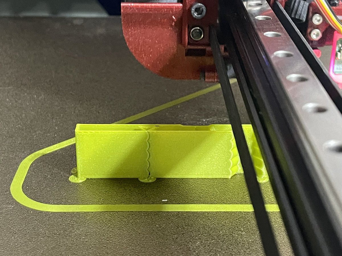 TheLightSpeedz's tweet photo. Hello @Escher3D #InputShaper on RepRap FW ! 100mm/s hauling butt and not a shred of ringing. https://t.co/01jb3Nux8U