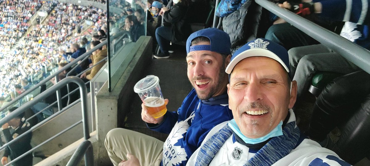 aaron_ses's tweet photo. #leafsforever https://t.co/S2a5qibbxU