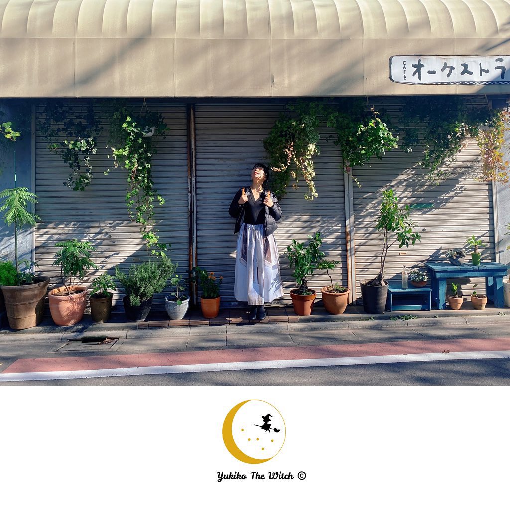yukikomagic's tweet photo. #englishbelow⬇️
どんな平凡な場所も隅々まで見渡したら、宝物は必ずある。If you look at every corner of any mundane place, you will surely find treasure.
#路地裏 #ロングスカート
#脱大量生産 #オンデマンド
#patterndesign https://t.co/3zzyKkcqvQ