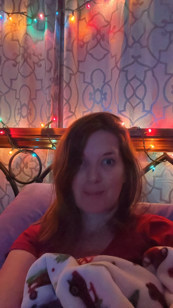 susieevelo's tweet photo. Sorry, the lights aren’t going out tonight! Lol I’m not being a #badasschicken tonight. @ChelseaLaden #DestinationFear https://t.co/ffITrBazGB