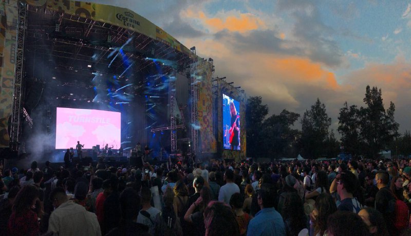 ExpansionRadial's tweet photo. Cobertura especial @CoronaCapital 2021
Hermoso atardecer para después ver caer la noche sobre el autódromo hermanos rodríguez.
Sigue al equipo radial que estan en todos los escenarios
#ExpandeTusSentidos #TeDecimosLaNeta
#Coronaradial21 #ExpansionRadial
https://t.co/sdrsjzhDW9 https://t.co/mPsT71Ajh6
