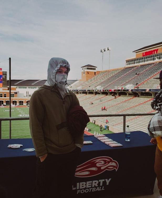 CoachNGue's tweet photo. Had another great visit with our QB/S @Natereeed1 today. Blessed for all the great conversations and hospital by @LibertyFootball @EthanJohnsonCFB @mauricejharris @BruceSJohnson @CoachHun_LU @CoachJackCurtis @Coach_HubbLU @BdMan0046 https://t.co/2NB1oovyKc