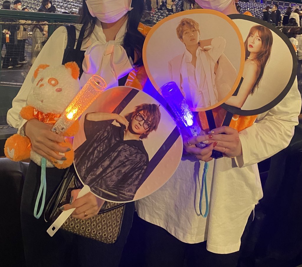 brasil_aaa's tweet photo. AAA iniciou hoje sua turnê de 15 anos “AAA Dome Tour 15th Anniversary” e a última antes do grupo suspender as atividades. 

A tour irá ocorrer até dezembro em todos os principais Domes do Japão! 

Já estamos com saudades! 😍😢
 
#aaa #aaa15thanniversary https://t.co/9aeNILxsOo