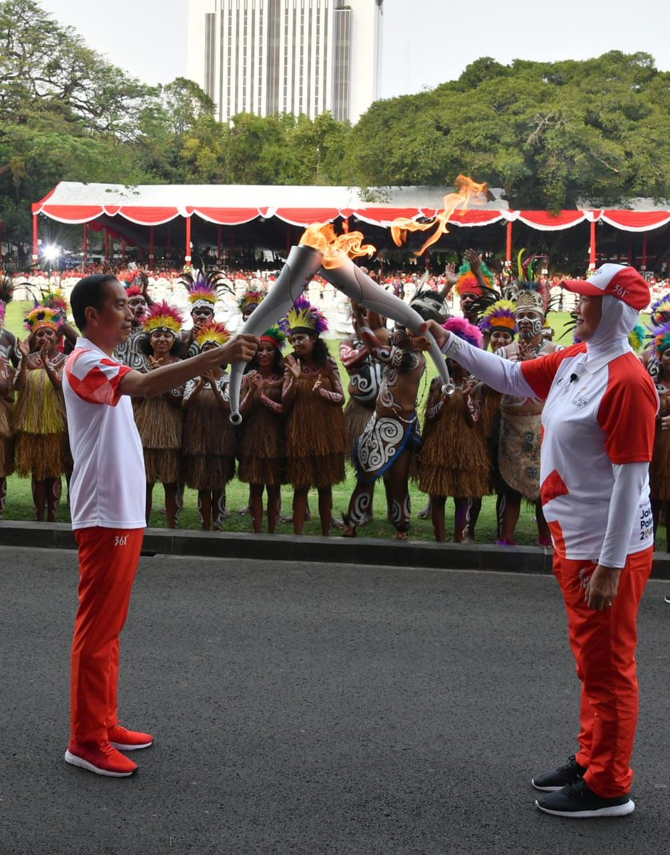 Innalillahi wa inna ilaihi rajiun. Turut berdukacita atas berpulangnya legenda bulutangkis putri Indonesia, Ibu Hj. Verawaty Fajrin, pagi ini, di Jakarta. 

Semoga amal ibadah almh. mendapatkan ganjaran yang setimpal dari Allah SWT, dan keluarga yang ditinggalkan kuat dan sabar.