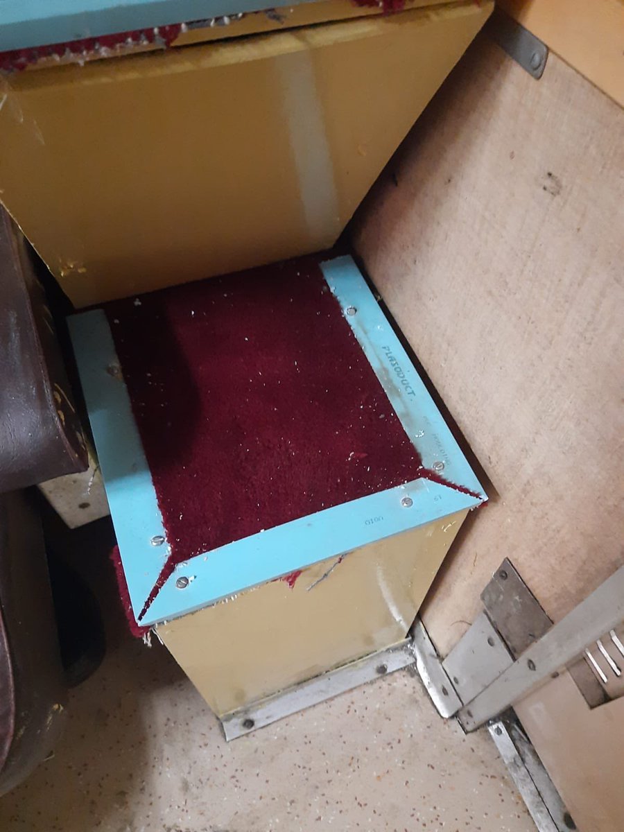 consultjt's tweet photo. @RailMinIndia @PMOIndia @drmbsbner @nerailwaygkp my old parents travelling from Gkp to BCY PNR-2430655950 Trn:15008
Dt:21-11-21 Cls:1A P1-H1,Cabin B The condition is pathetic,dirty unhygienic . People are not listening to TT also pls do something https://t.co/aJrssgkZ8w