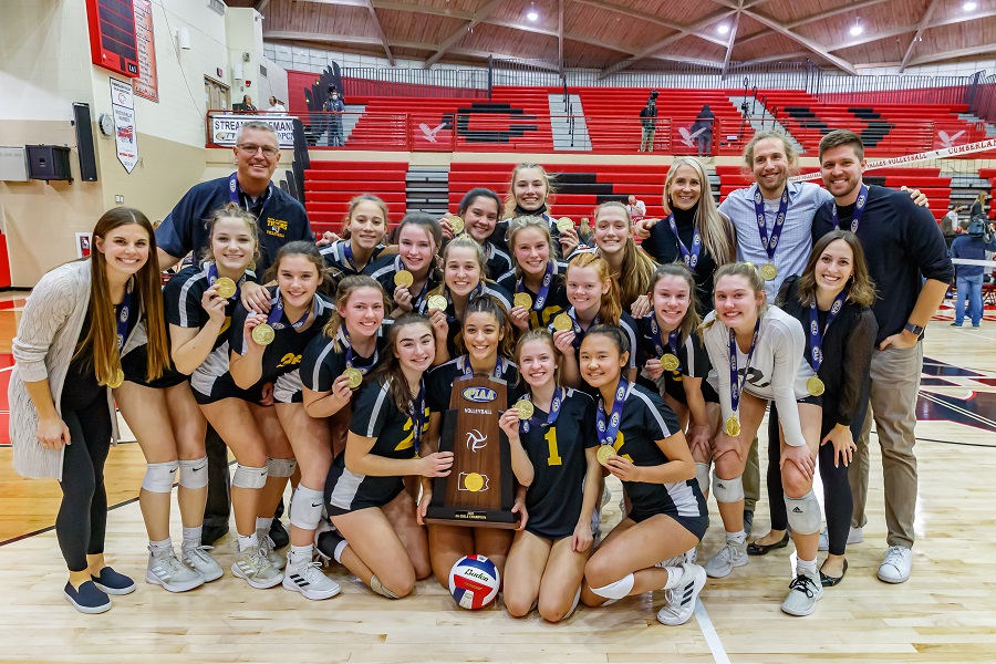 One For The Thumb! <a href="/nagirlsvb/">NA Girls’ Volleyball</a> wins 5th consecutive PIAA championship, and 8th overall, with a 3-1 win over Parkland. NA is just the 2nd team in state history to win five or more consecutive PIAA crowns.

🔗-  athletics.northallegheny.org/news/one-for-t…