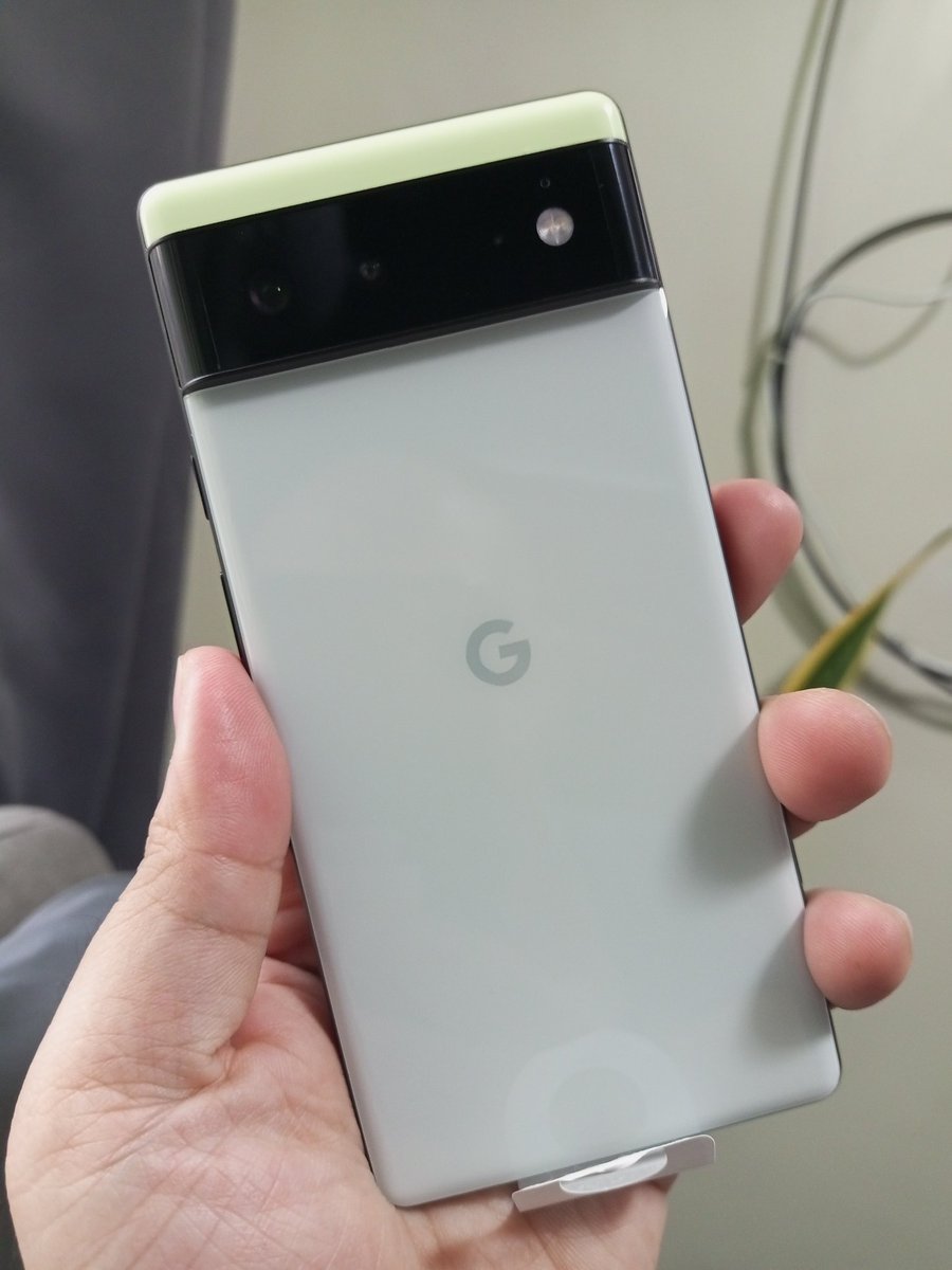 WaxieTechYT's tweet photo. Finally! #Pixel6
#TeamPixel @madebygoogle #TensorChip https://t.co/ZSlHjZu0ZY