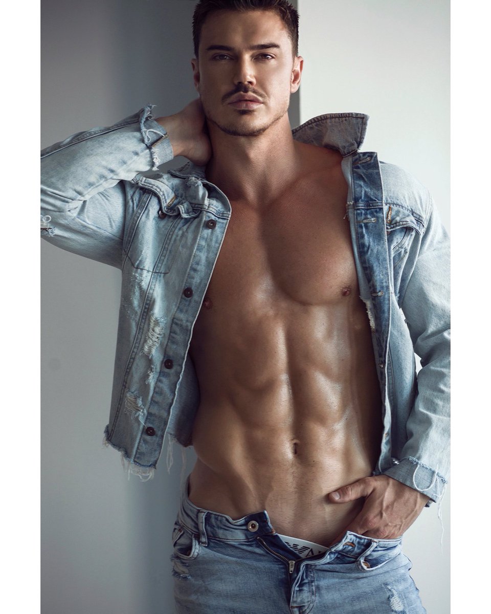 𝘼𝙡𝙚𝙨𝙨𝙖𝙣𝙙𝙧𝙤 (@alphaofbeasts) on Twitter photo 