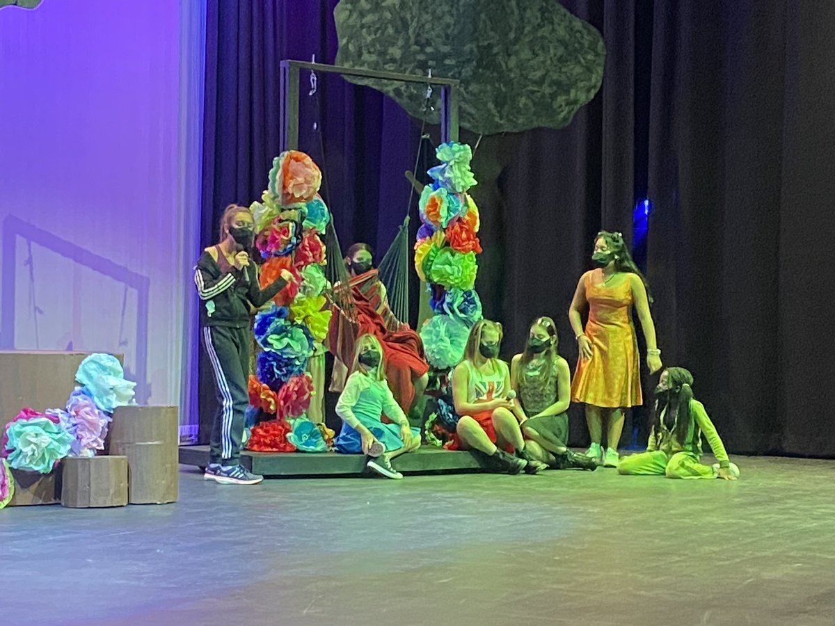 LMS_AP's tweet photo. In my first year at LMS I am BLOWN AWAY by the talent and joy on stage in our new performing arts center.  These kids and @RobynPaley are AMAZING!! @LMSARTS @LMSMagnetAP https://t.co/uQdCw5I88I