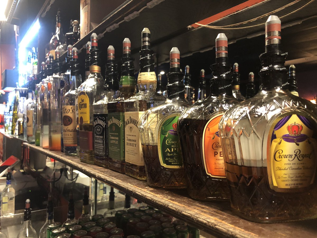 301bargrill's tweet photo. ‼️Add some FUN &amp; YUM to MONDAYS at 301 Game Nights‼️
Your favorite drinks are only $5 // And don’t worry about cooking bc you can grab a Salmon or Cheeseburger plate for only $10// Yeah, it’s like that! Make Monday “Yum-day Funday” 301 day—See you there! https://t.co/W7J5Jf4DSe
