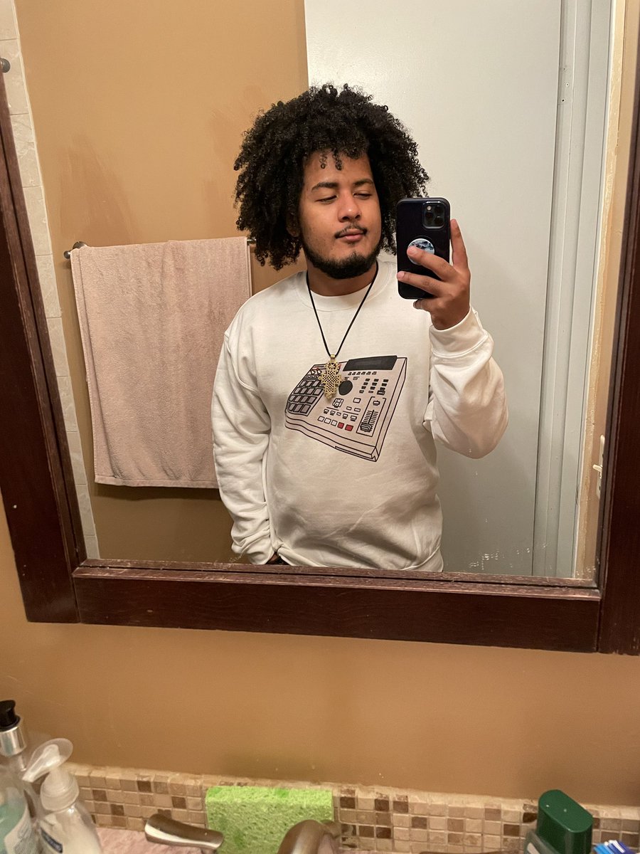 BoomdrawOfFizix's tweet photo. Big up @Sarah2ill for the dope merch #NoQuantize https://t.co/16bZ0KIF71