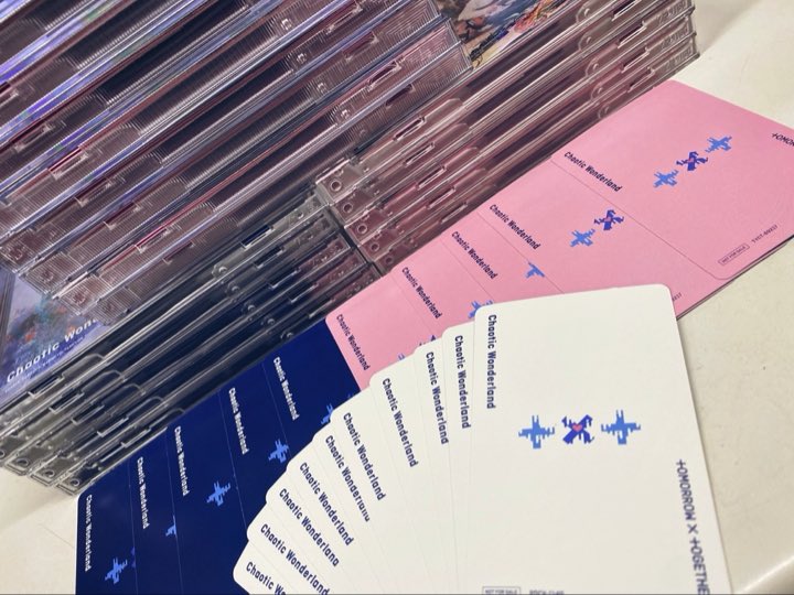 bts_riri1010's tweet photo. ♡TXT ソンムル企画♡
こちらのトレカ(ランダム)とCDのセットで15～20名様に🎁
⚠️シリアルはつきません⚠️

・フォロー＋RT＋リプ
・締切未定(早めにします🙇‍♂️)
・A.B.通常の指定できません🙏

たくさんあるので参加お待ちしてます〜( ⸝⸝⸝ᵒ̴̶̷ωᵒ̴̶̷⸝⸝⸝)💗💗 https://t.co/SdxqLBMpfN