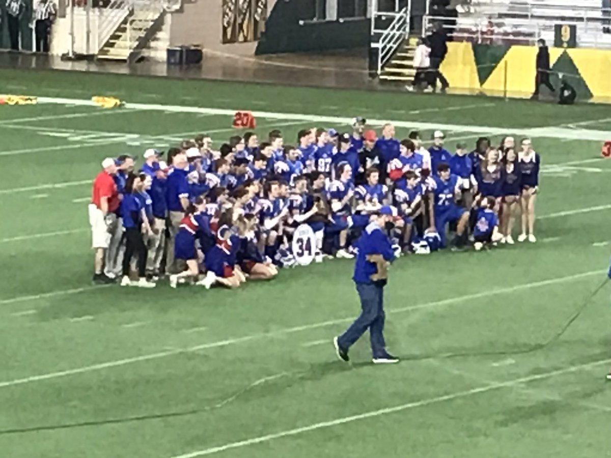 The team colors are different but the outcome is the same!! Another group of kids that love Coach Schuler and respect him for everything he stands for! Thank you Coach Wilharms for everything you did for him!!💙❤️🤍