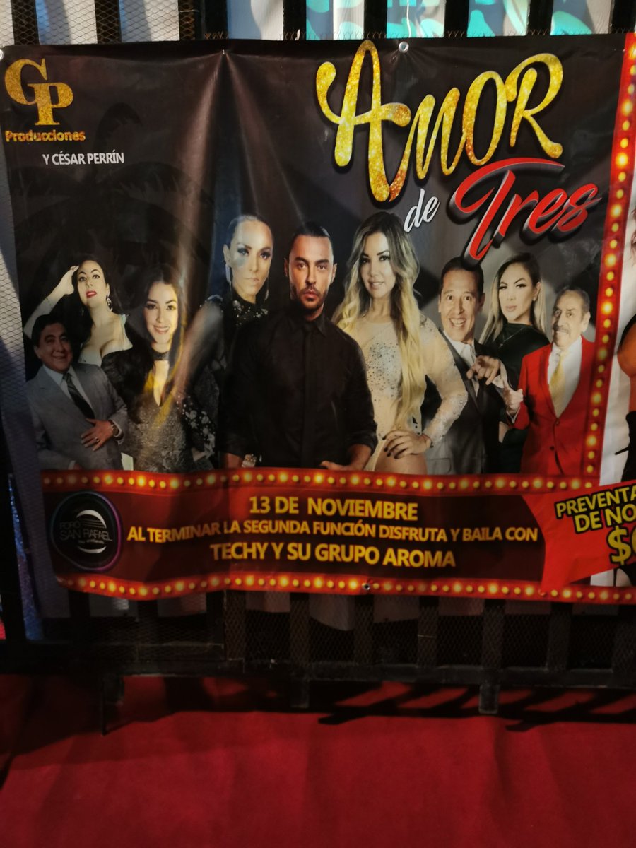 mninoticias's tweet photo. Por iniciar la Alfombra roja del musical ✨AMOR DE TRES✨ 🎭🎶
Con @aleidanunez @IvonneMonteroO @Victorlatin77 
@carlosbonavides @LaloElMimo_In y un gran elenco.

¡Todavía alcanzan a llegar! 
Boletos en taquilla y en @super_ticket
@ForoSanRafaelmx
RP @vickylopeztv https://t.co/1Q9leJEyRF