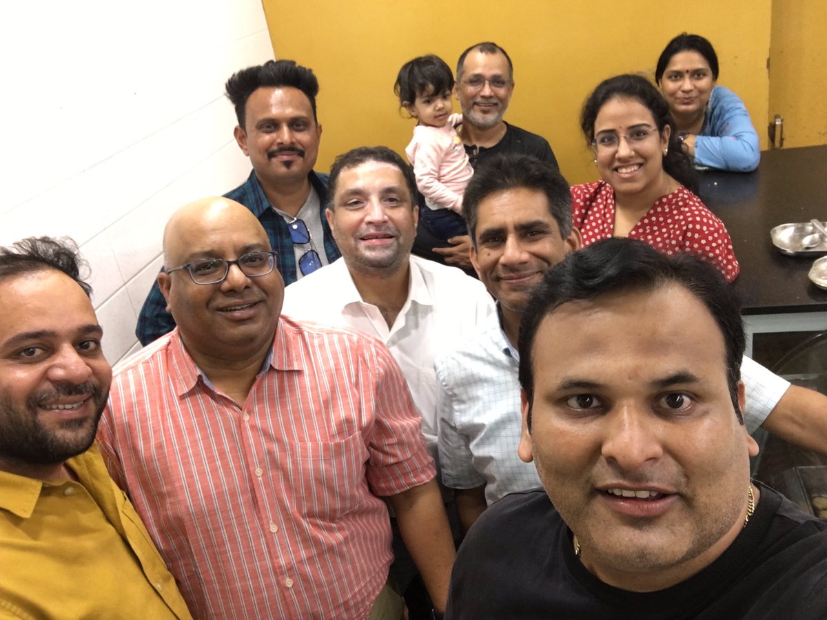rakeshchaki's tweet photo. It was Started with Simple Tweet &amp; then
Food At Iconic #BhathiyarGali 
Delicious Dessert at #Mansuri
Piping Hot Mava Jalebi of #Burhanpur 
Delicious #Paan and Bubbly #Soda 
Zindgi Gulzar Hein.

@ShrutiKushwah 
@nadeemjafri 
@altertwit 
@isaorabh 
@kumarmanish9 
@RajTMulchandani https://t.co/VgJpYV5IiM