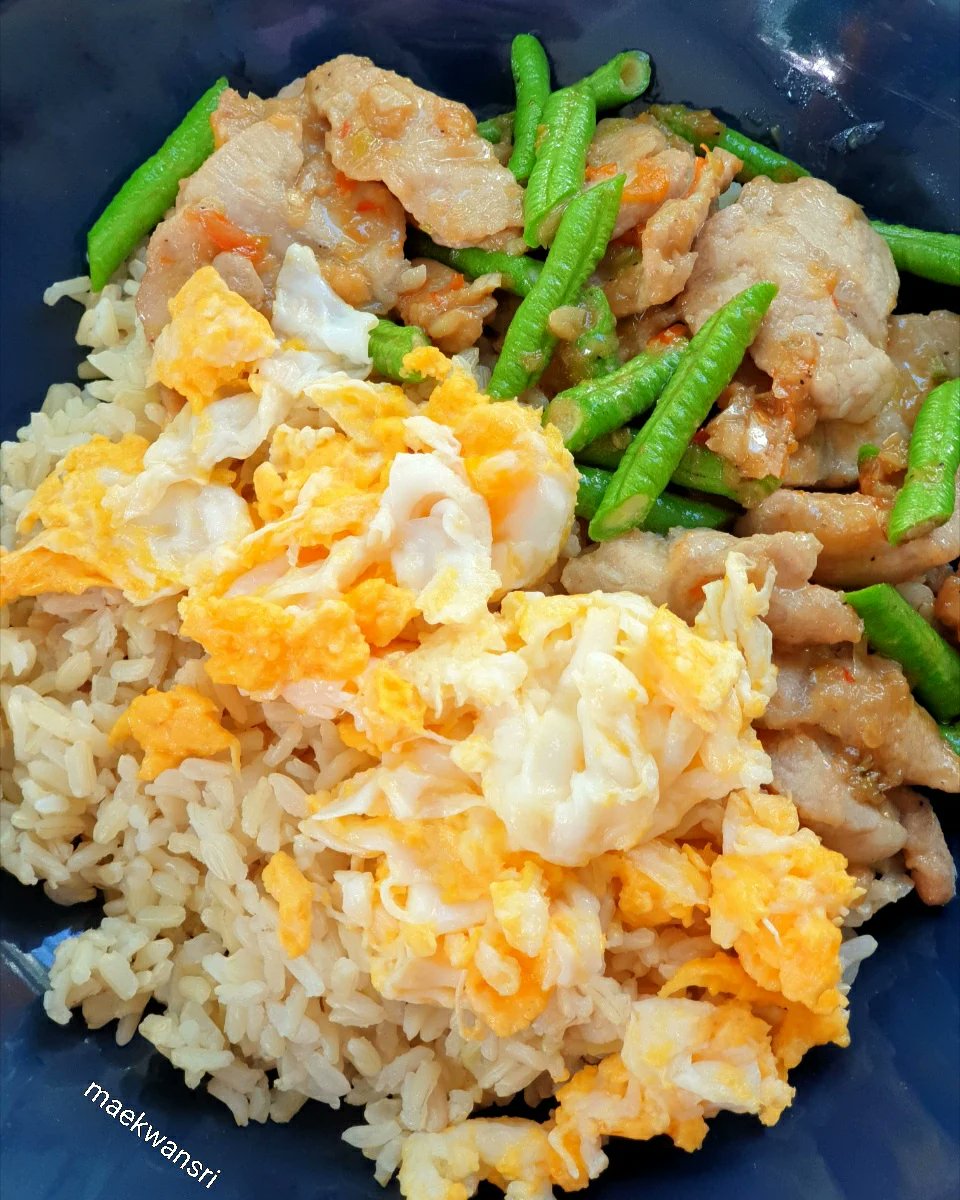 KwansriR's tweet photo. ชอบไข่���บบไหนกันจ๊ะ
-ไข่ดาว
-ไข่คน
-ไข่ขยี้
-ไข่เจียวกรอบ https://t.co/9WMwAqvuY0