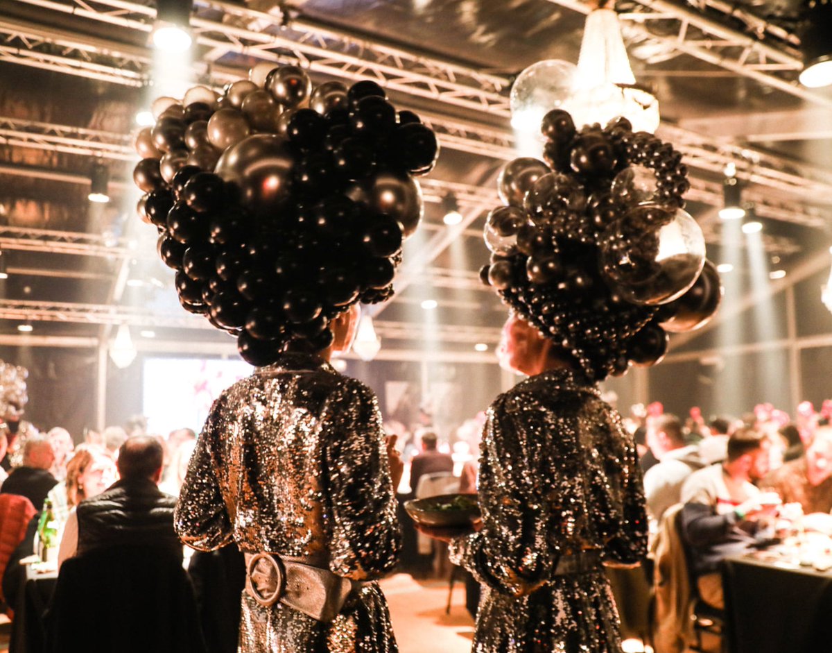 eurockeennes's tweet photo. La grande halle des Eurocks, transformée en restaurant gastronomique et en dancefloor XXL !!
@bobsinclar @BakermatMusic @salutcestcool @paloma__colombe  @Saintchaise https://t.co/hiW2Q0LCIM