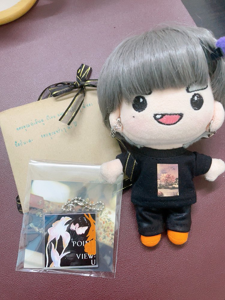 YUkuhamaLana's tweet photo. ขอบคุณป๊อปนูน่าฮับ Give away น่ารักฉลองวันเกิดคยอมมี่ฮยองเซตนี้
#พิพะยอมจอมแก่น ชอบมากๆ 
ในที่สุดก็ได้โอกาสรีวิวซะทีนะฮับ จิงกะดั้ยตั้งแต่ก่อนวันเกิดฮยองแล้ว

แต่ละชิ้นกะคือน่ารักสุบๆ เร้ย 

 #palopupdate https://t.co/pj31YJEory