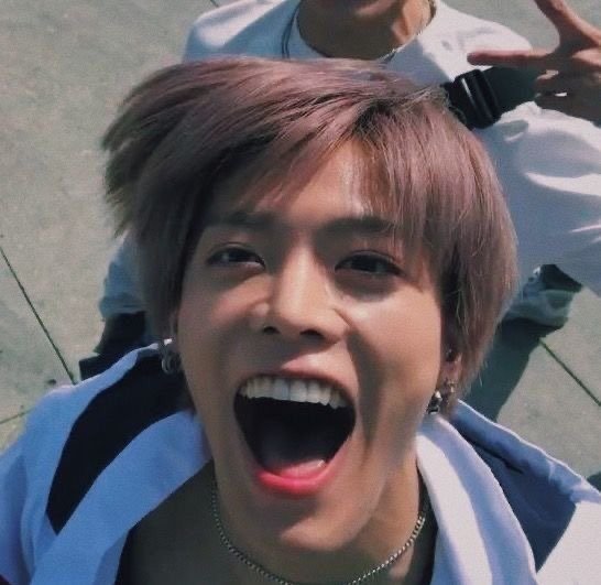 yuta smiles for you <3