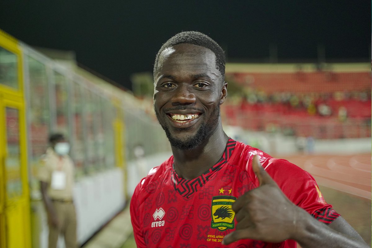 AsanteKotoko_SC's tweet photo. '𝑾𝒂𝒍𝒂𝒕𝒊 𝑨𝒕𝒊𝒈𝒖 𝑨𝒕𝒂 𝑼𝒔𝒆𝒓'; 𝒐𝒐𝒐𝒉𝒉!!! Ɛnnora anadwo win no, yɛ yɛn dɛ oooo!!

#AKSC #KOTWON #GPLmd4 @ChrisNettey23 @officialGaniyu https://t.co/g70AaWPhf5