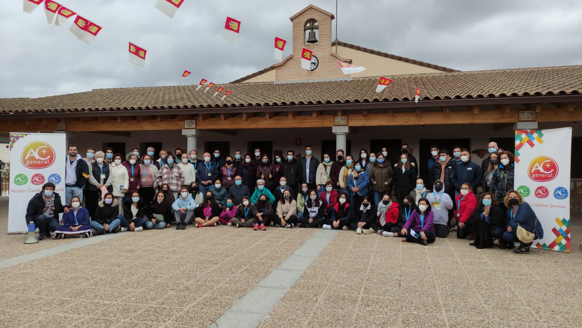 AcgMurcia's tweet photo. Este fin de semana estamos participando en las Coordinadoras sectoriales (infancia, Jovenes y adultos) de @ACGevangelizar #caminandojuntos #YoVoyaBarcelona #FelizDomingo #modosinodo https://t.co/VlJlBIEgh0