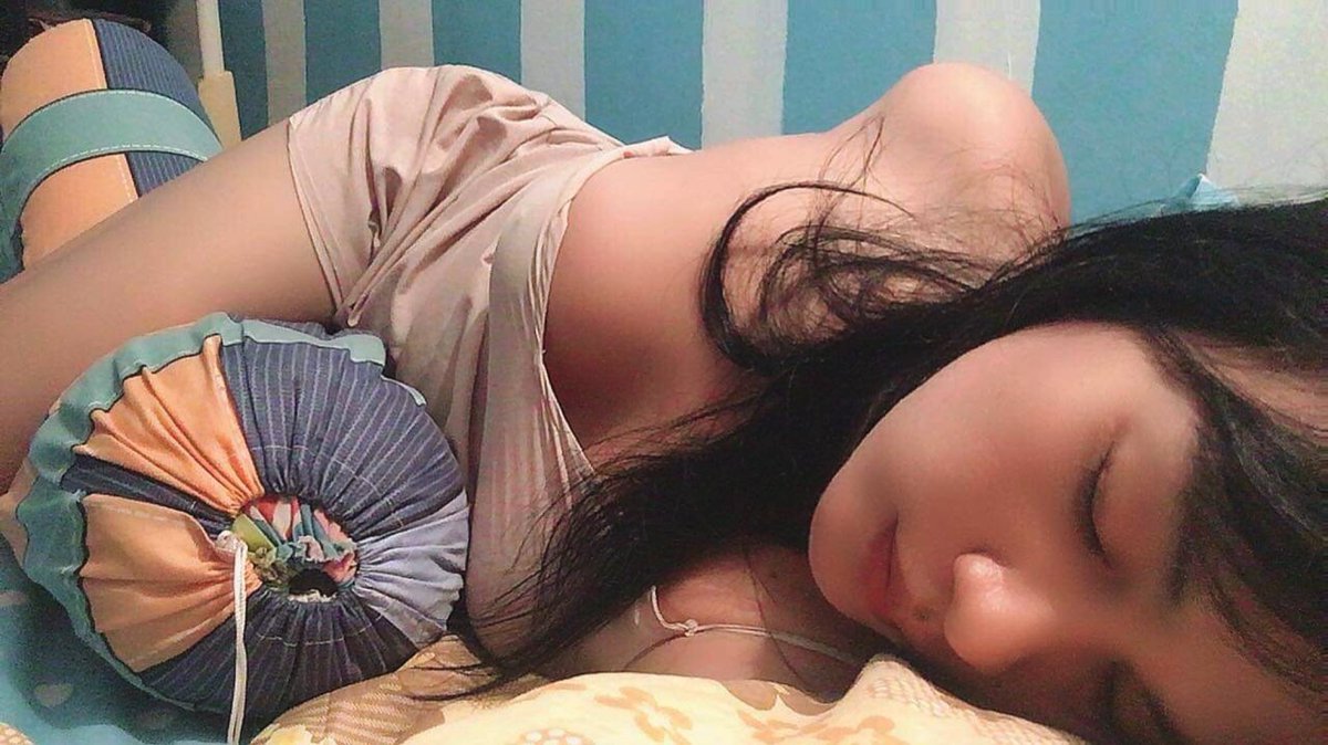 YoYo35752971's tweet photo. พักผ่อน ตอนเย็นค่อยว่ากัน. #สาวสองศรีสะเกษ https://t.co/WKf3a1UVEB
