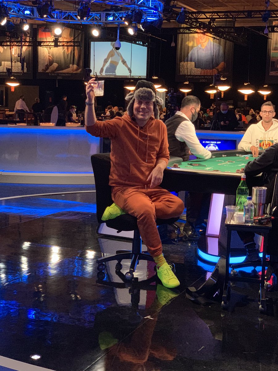 hhecklen's tweet photo. My friend @AlexanderKP is trying to order tequila at the 50k PLO final table.

Alex: “Can I get Julio 1942?”

Waitress: “this is The Rio, sir” https://t.co/yB2w9Wxnw9