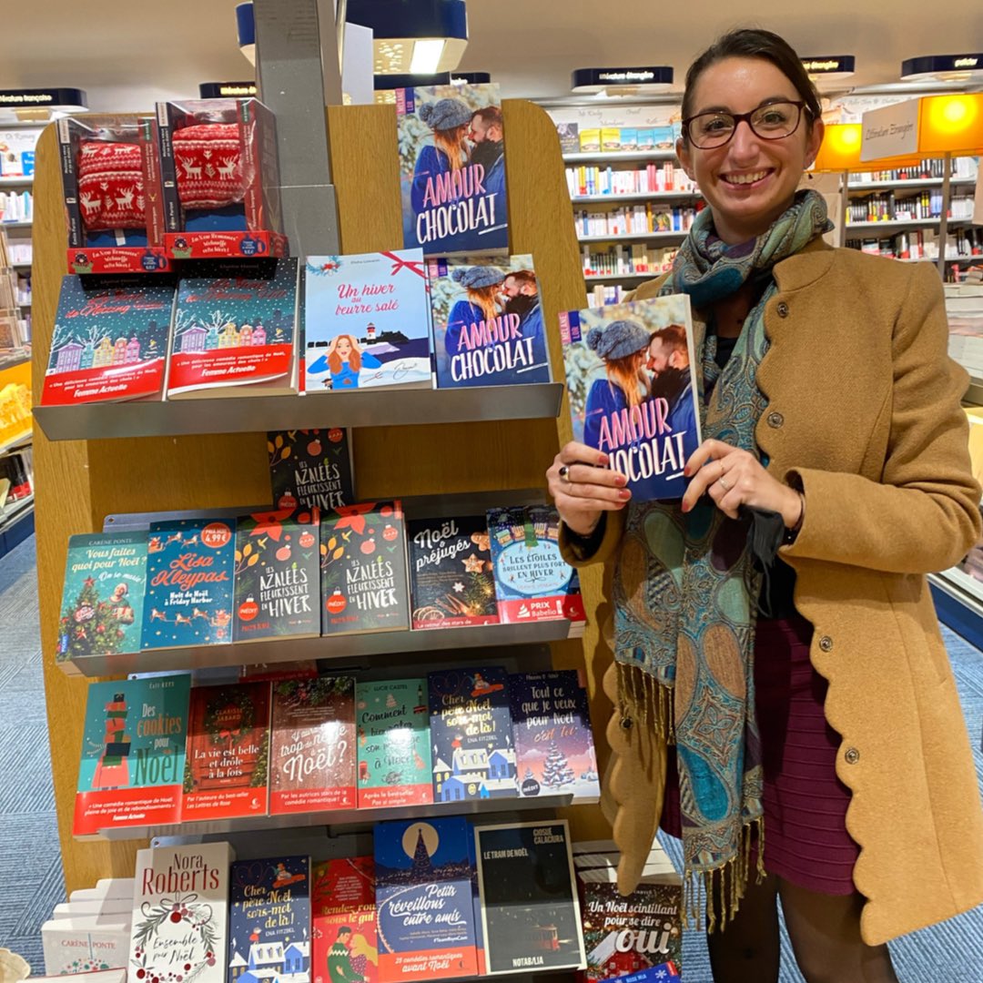 Amour et chocolat en librairie parmi les romances de noël 💙🍫
#romancedenoel #bookstagram #newromance