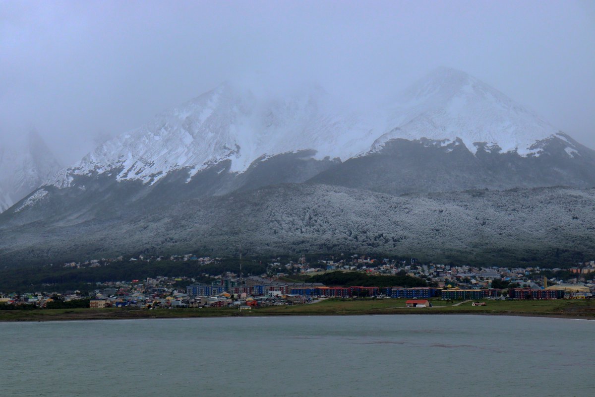 ushuaiainfo's tweet image. Un Instante en Ushuaia
20/11/2021 | 19:07 hs. Gran nevada primaveral en el Fin del Mundo
ushuaia-info.com.ar/instantes/?ite…
#Ushuaia #Nevada #Primavera #Andes #BahíaGolondrina
