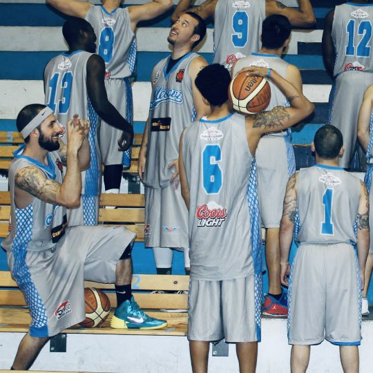 MrAlvidrez's tweet image. Throwback!!!! SQUADDDDDD 🏀🏀🏀
@justophat @Jsanchez_310 @NotSo_caesar @coachEOpezzo