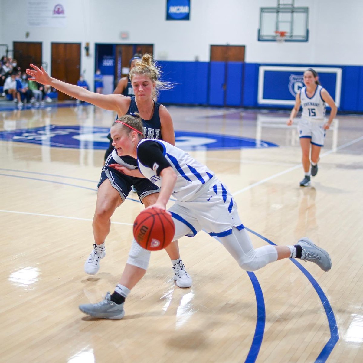 CovenantWBB's tweet photo. Itβs the most wonderful time of the year! #hoopsseason #CCWBFAMILY https://t.co/Dc4SNYJ8df